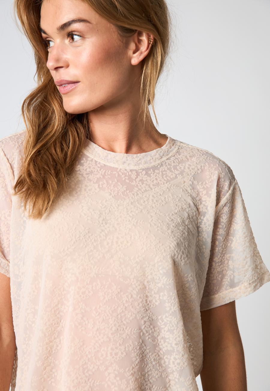 Lace Oversized T-Shirt - Powder -Hype the Detail