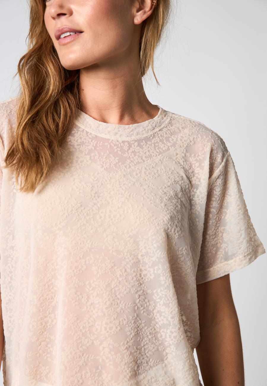 Lace Oversized T-Shirt - Powder -Hype the Detail