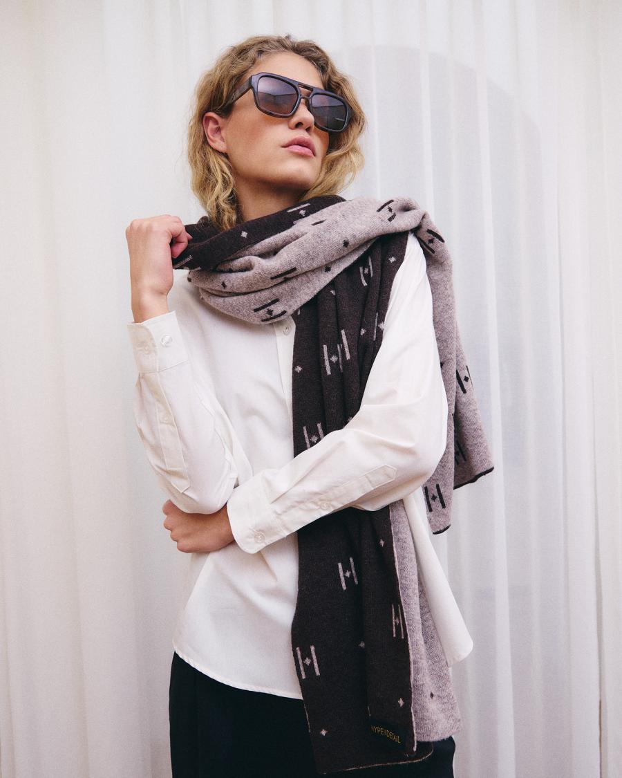 Logo Scarf - Brown